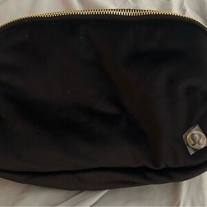 NWT Lululemon Velour Everywhere Belt Bag